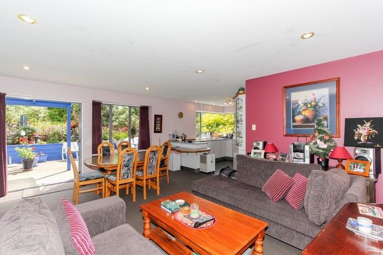 Photo of property in 40b Karina Road, Merrilands, New Plymouth, 4312