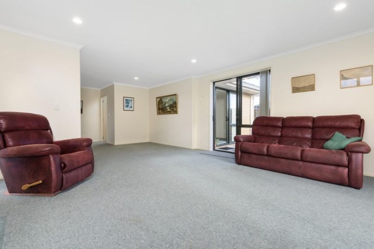 Photo of property in 718 Gloucester Road, Papamoa Beach, Papamoa, 3118