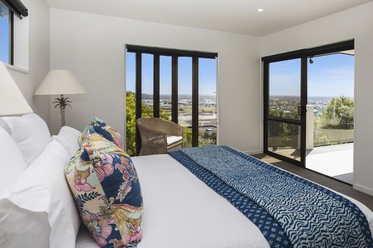 Photo of property in 89 Cannon Hill Crescent, Mount Pleasant, Christchurch, 8081