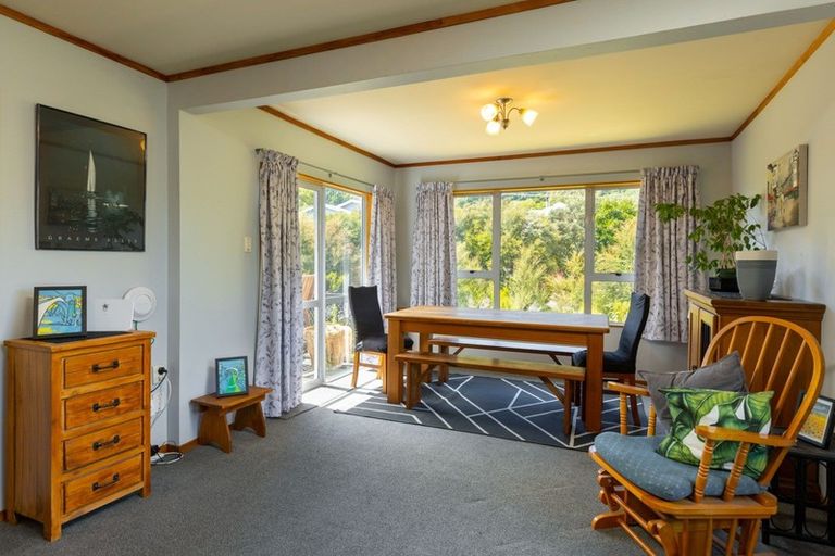 Photo of property in 147 Waikawa Road, Picton, 7220
