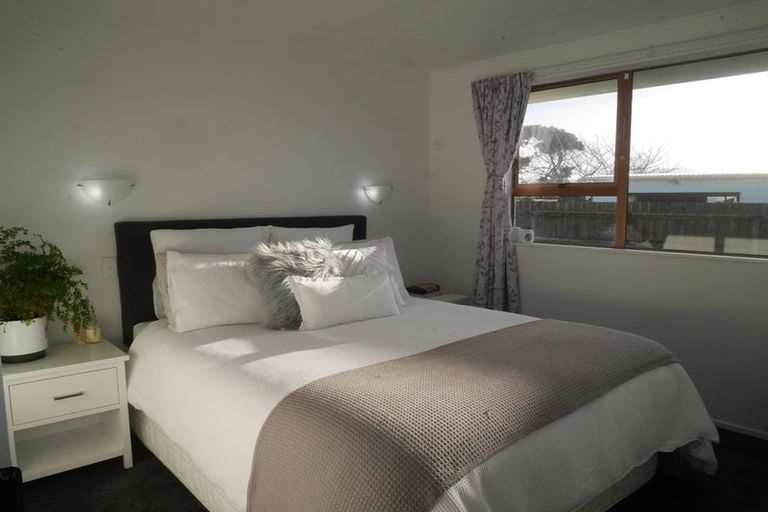 Photo of property in 62a Mazengarb Road, Paraparaumu Beach, Paraparaumu, 5032