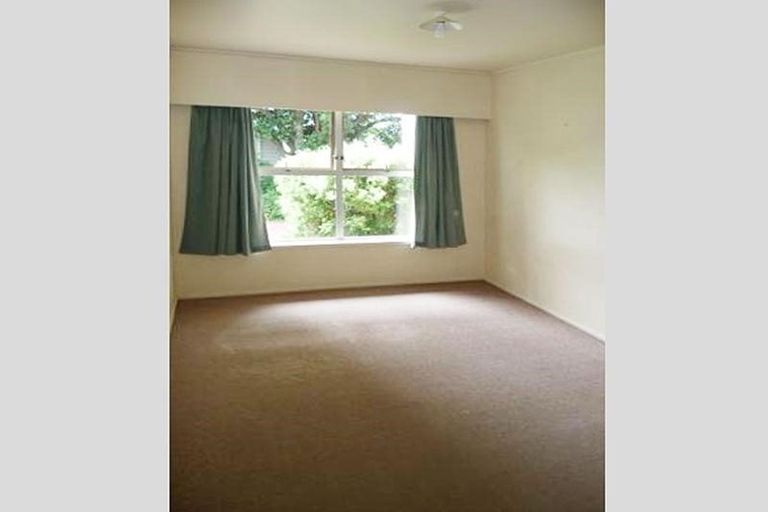Photo of property in 48 Onewa Road, Northcote Point, Auckland, 0627