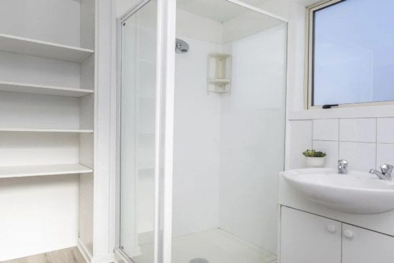 Photo of property in 2/34 Mona Vale Avenue, Riccarton, Christchurch, 8011