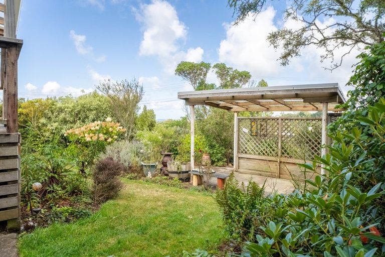 Photo of property in 34 Poto Road, Normandale, Lower Hutt, 5010