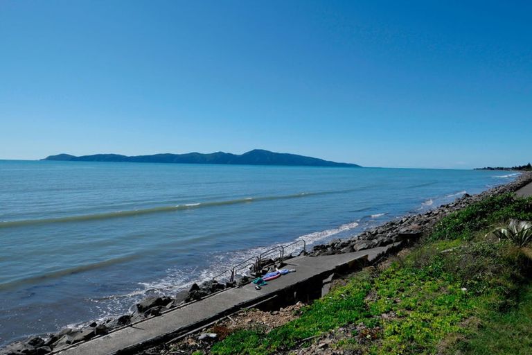 Photo of property in 13 The Esplanade, Raumati South, Paraparaumu, 5032