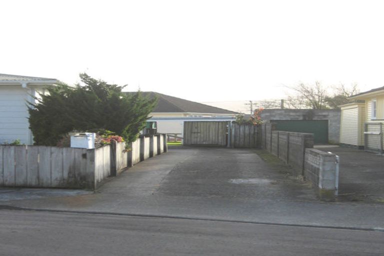 Photo of property in 2/5 Mayo Grove, Naenae, Lower Hutt, 5011