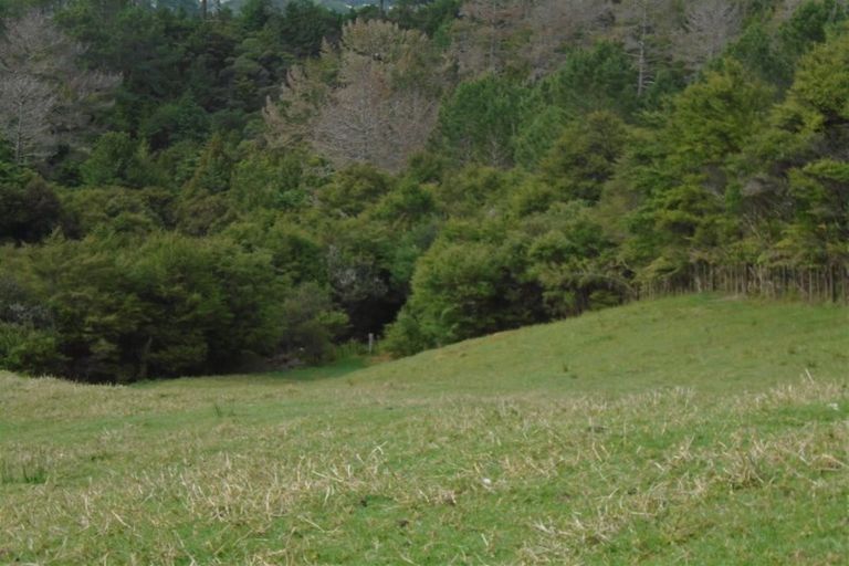 Photo of property in 43a Pinetone Road, Kumeu, 0892