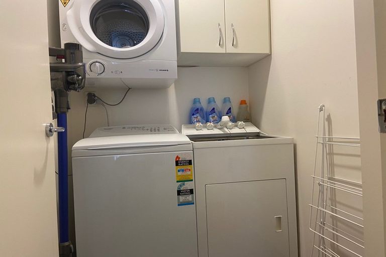 Photo of property in Mon Desir Apartments, 5/175a Hurstmere Road, Takapuna, Auckland, 0622