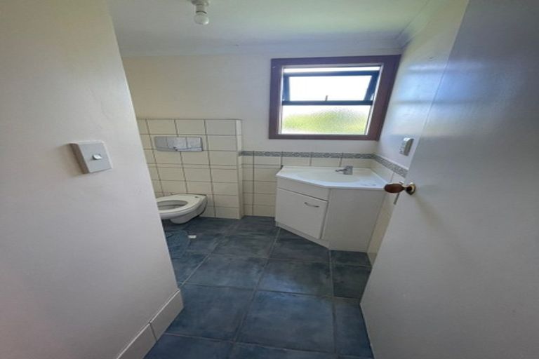 Photo of property in 140 Waimumu Road, Massey, Auckland, 0614