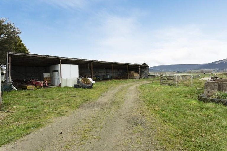 Photo of property in 258 Henley-berwick Road, Henley, Outram, 9073