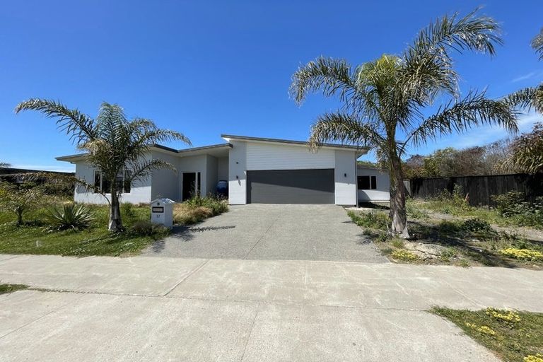 Photo of property in 37 Pohutukawa Drive, Eskdale, Napier, 4182