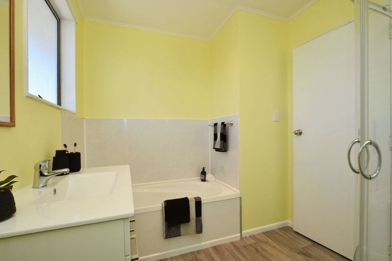 Photo of property in 82 Dunbeath Place, Kew, Invercargill, 9812