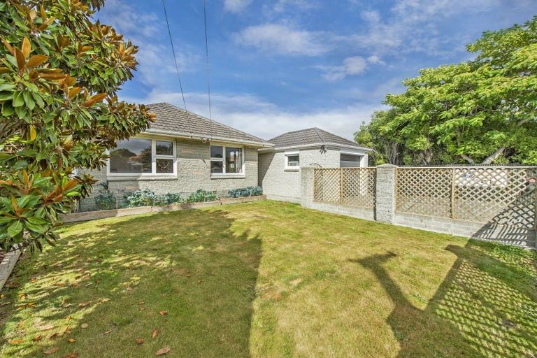 Photo of property in 2/17 Cunningham Place, Halswell, Christchurch, 8025