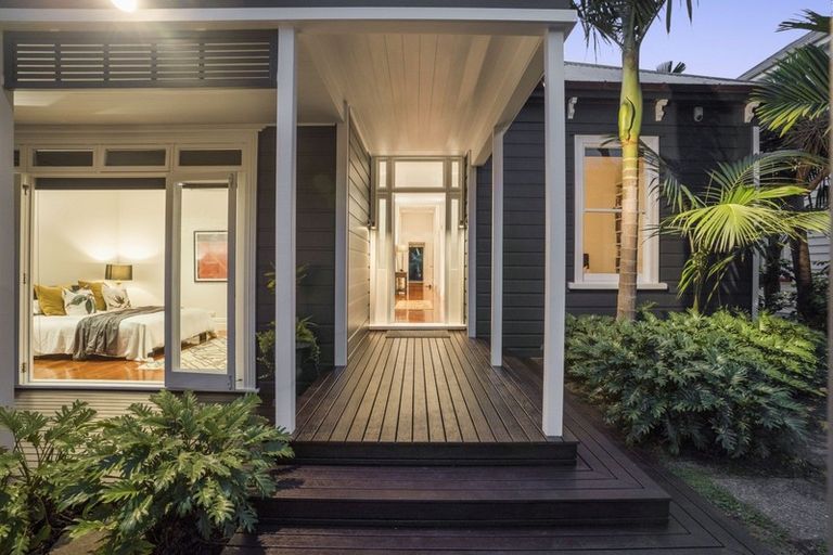 Photo of property in 39 Esplanade Road, Mount Eden, Auckland, 1024