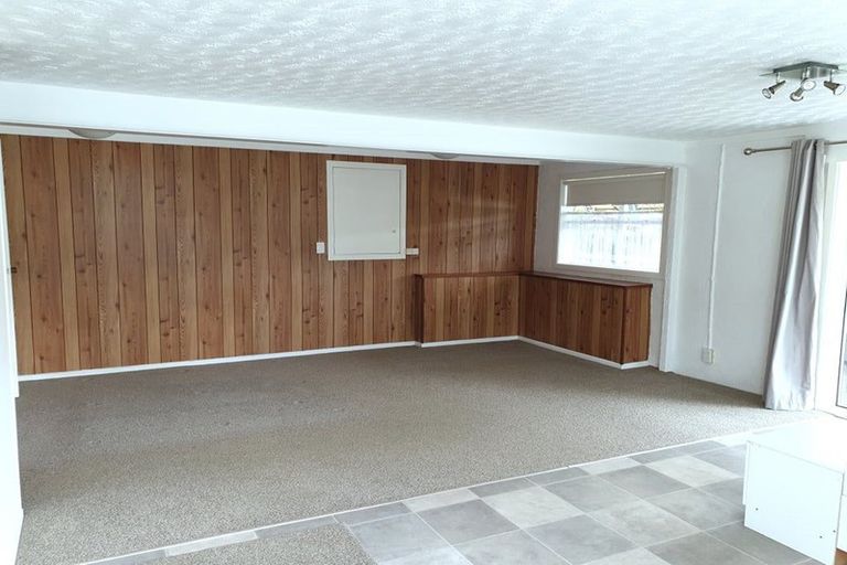 Photo of property in 14 Ranch Avenue, Beach Haven, Auckland, 0626