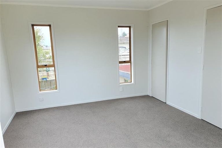 Photo of property in 54 Makora Road, Massey, Auckland, 0614