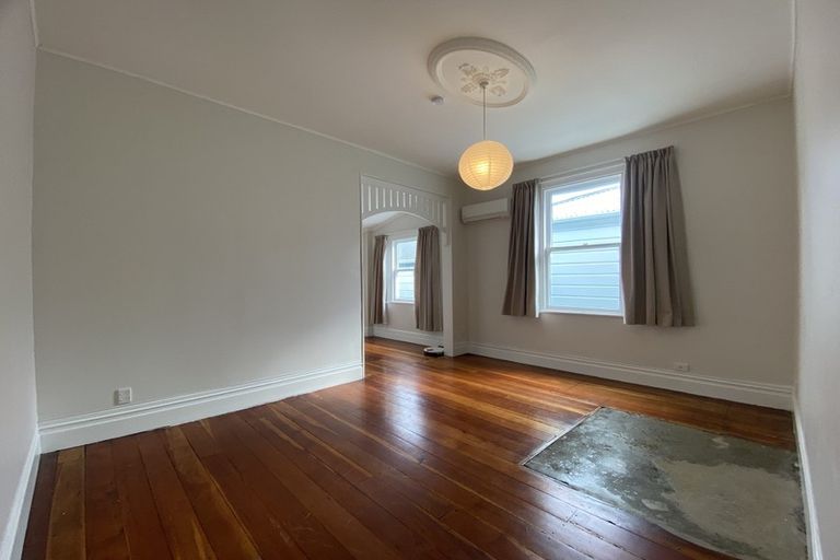 Photo of property in 32 Mckinley Crescent, Brooklyn, Wellington, 6021