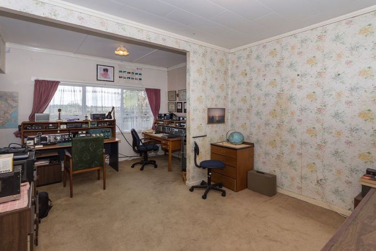 Photo of property in 327 Waiuku Road, Puni, Pukekohe, 2678