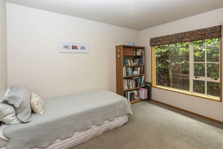 Photo of property in 10 Tavistock Place, Russley, Christchurch, 8042