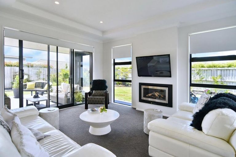 Photo of property in 19 Ballinger Place, Kaiapoi, 7630