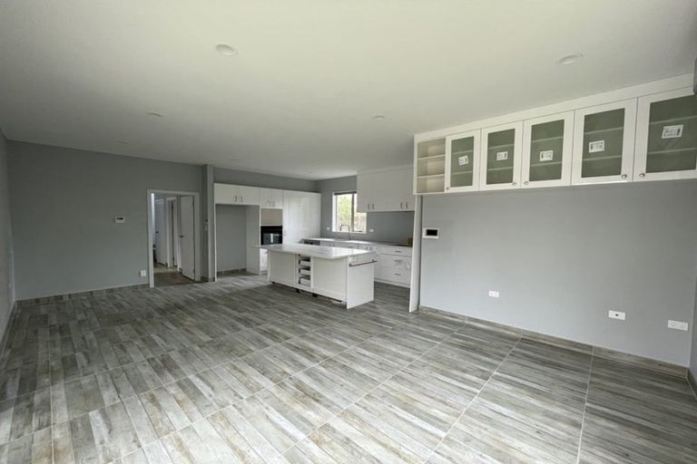 Photo of property in 6a Becroft Drive, Forrest Hill, Auckland, 0620