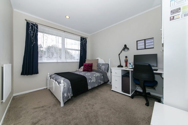 Photo of property in 13 Wycherley Drive, Bucklands Beach, Auckland, 2014