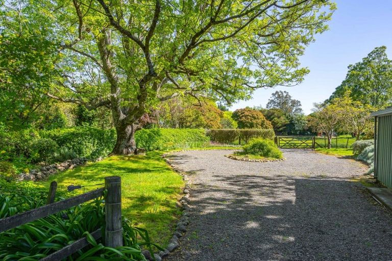 Photo of property in 60 Richmond Road, Carterton, 5713