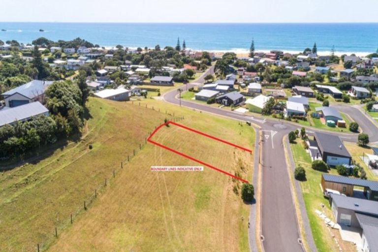 Photo of property in 6 Ross Place, Whiritoa, Whangamata, 3691