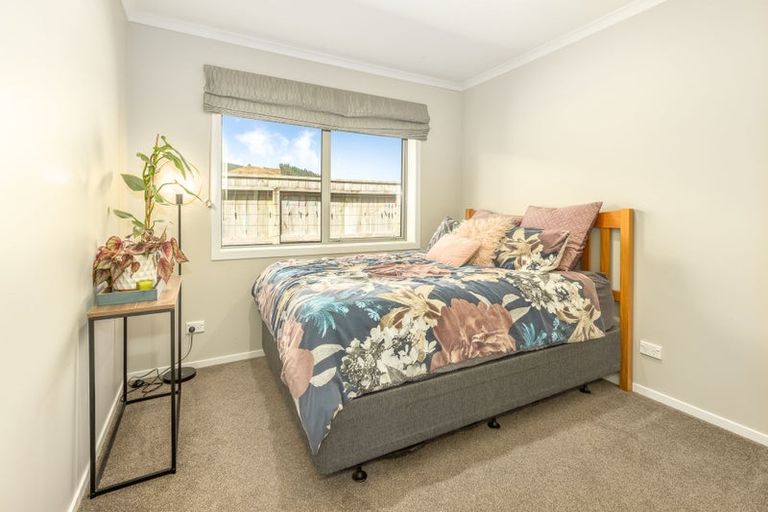 Photo of property in 5 Pearson Place, Paraparaumu, 5032