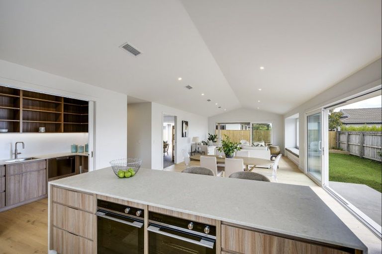 Photo of property in 12 Rich Rise, Havelock North, 4130