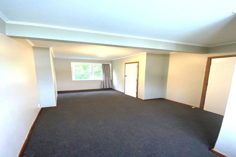 Photo of property in 69 Tremewan Street, Tawa, Wellington, 5028