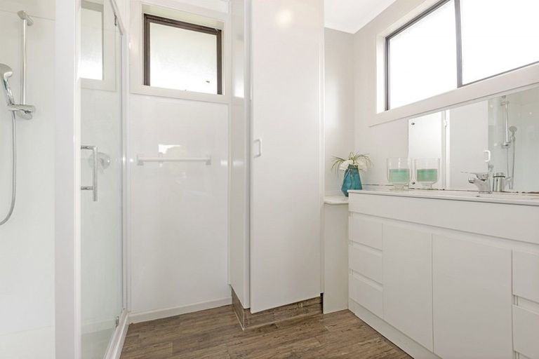 Photo of property in 4 Root Street, Gisborne, 4010