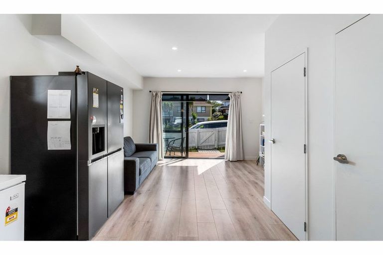 Photo of property in 3b Sheralee Place, Bucklands Beach, Auckland, 2014
