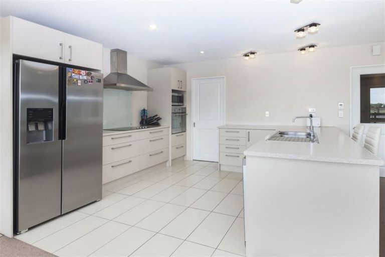 Photo of property in 28 Millesimes Way, Yaldhurst, Christchurch, 8042