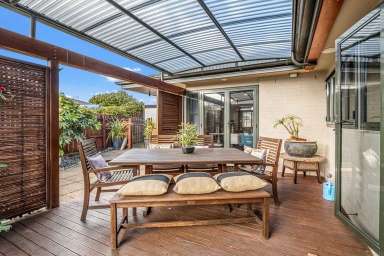 Photo of property in 6 Mccahon Drive, Pukehangi, Rotorua, 3015