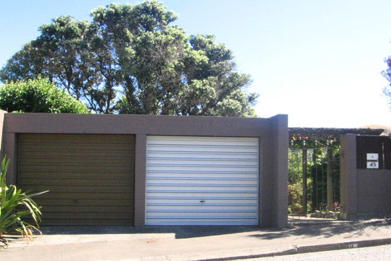 Photo of property in 43 Warwick Street, Wilton, Wellington, 6012