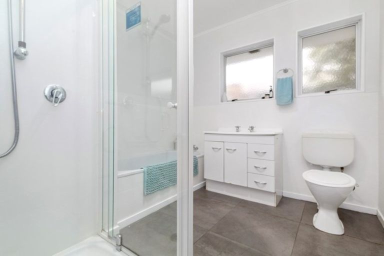 Photo of property in 18 Carvel Lane, Whitby, Porirua, 5024