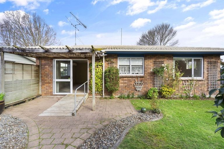 Photo of property in 58a Moore Street, Leamington, Cambridge, 3432