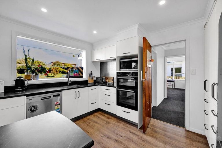 Photo of property in 23 Campbell Street, Hawera, 4610