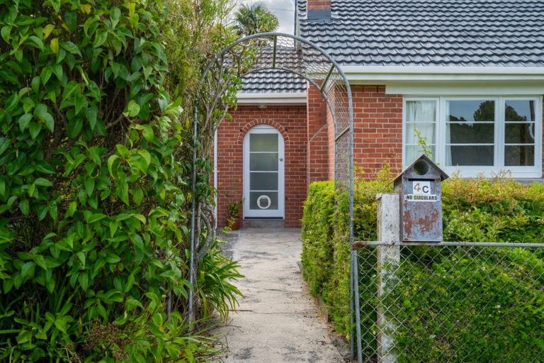 Photo of property in 4c Third Avenue, Avenues, Whangarei, 0110