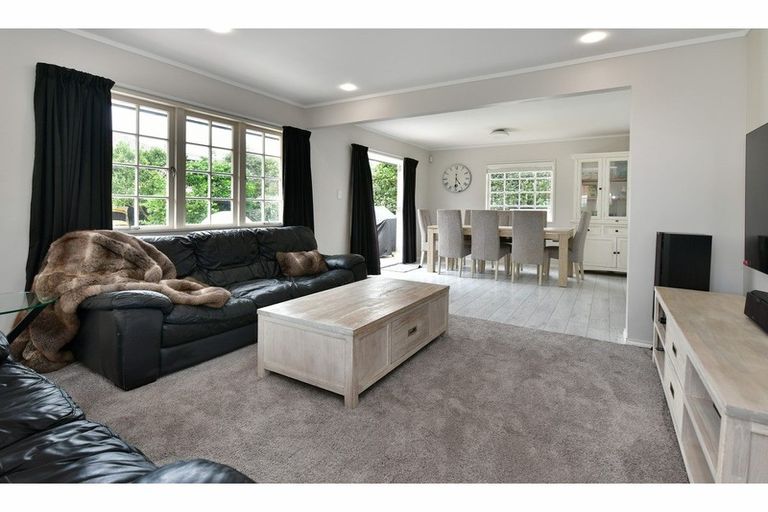 Photo of property in 11a Milton Road, Orewa, 0931