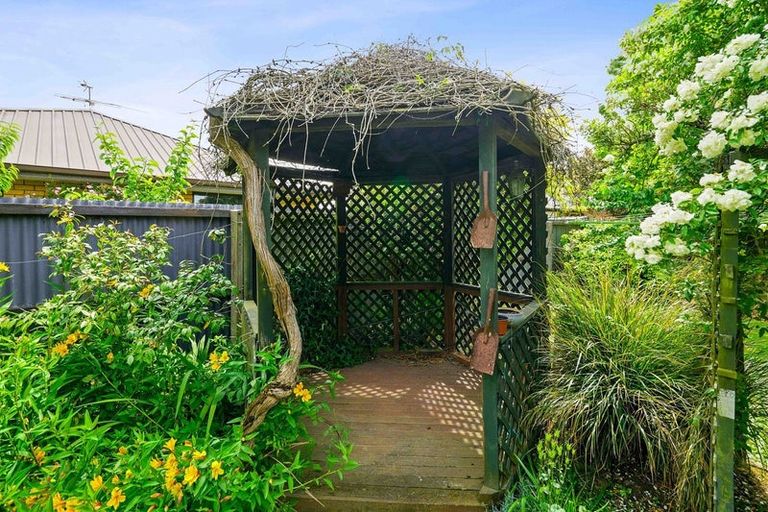 Photo of property in 25 Mortlake Street, Islington, Christchurch, 8042