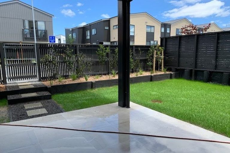 Photo of property in 1/96 Clark Road, Hobsonville, Auckland, 0616