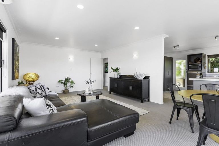 Photo of property in 8 Sutherland Avenue, Mount Maunganui, 3116