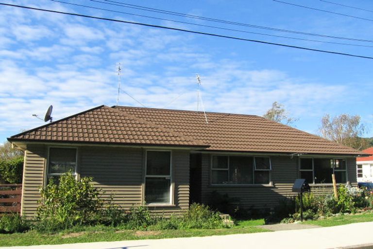 Photo of property in 3 Prouse Grove, Silverstream, Upper Hutt, 5019