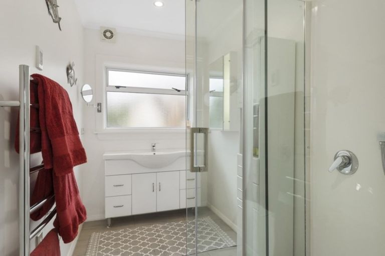 Photo of property in 142 Yaldhurst Road, Sockburn, Christchurch, 8042