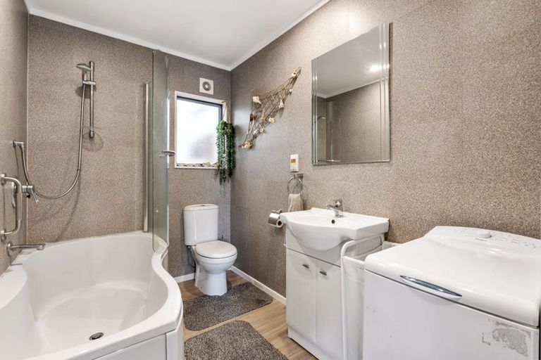 Photo of property in 108 Hone Heke Road, Kerikeri, 0230