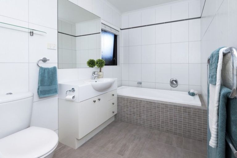 Photo of property in 103 Pine Harbour Parade, Beachlands, Auckland, 2018