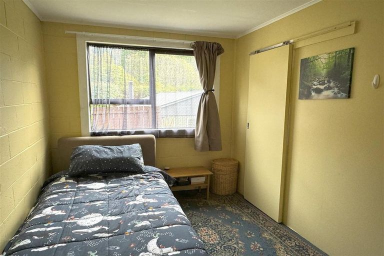 Photo of property in 20 Ramsay Street, Blacks Point, Reefton, 7830