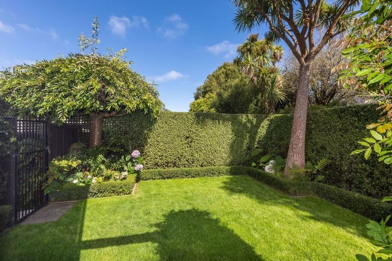 Photo of property in 2/188 Idris Road, Strowan, Christchurch, 8052